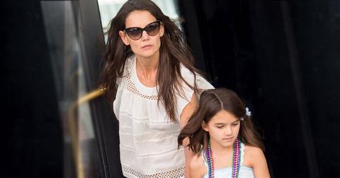 katie holmes suri cruise controlling tom cruise