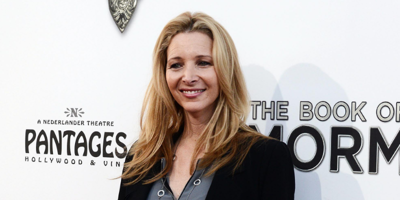 lisa-kudrow-friends-reunion-unsure-of-ellen-host