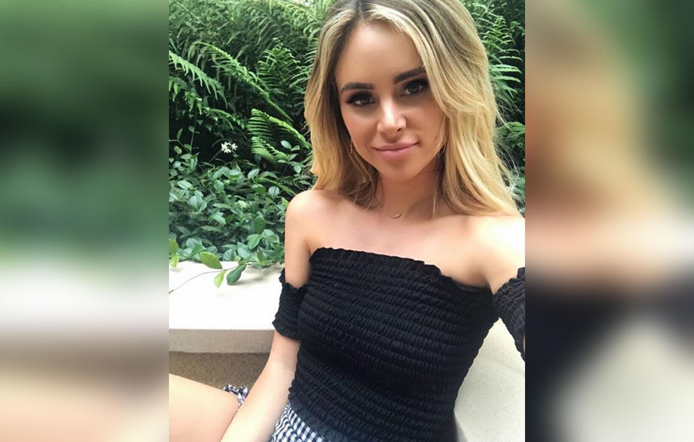 bachelor Amanda Stanton shares pics breast augmentation surgery 02