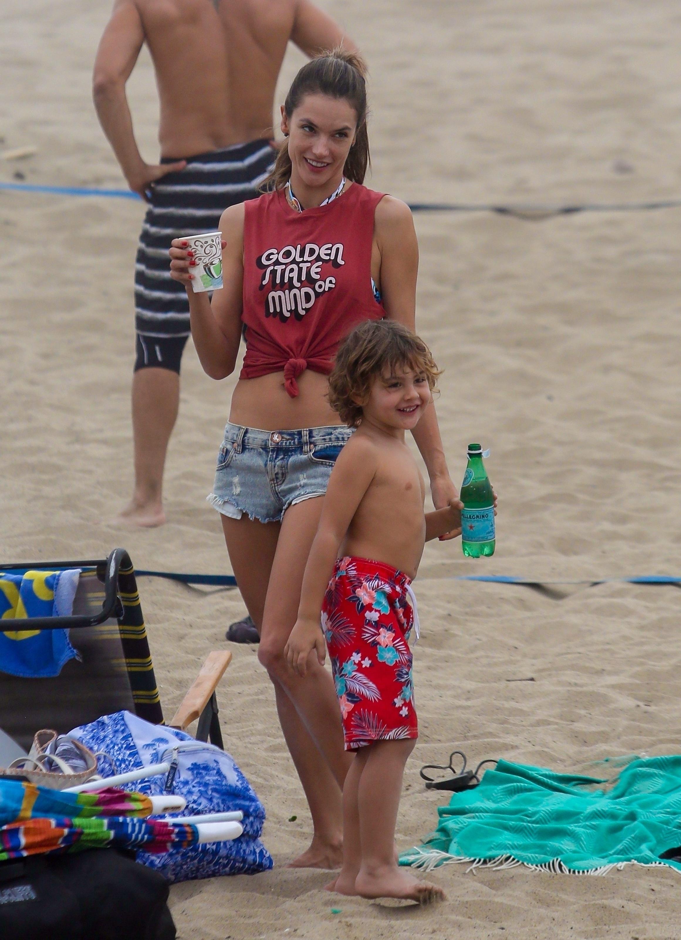 *EXCLUSIVE* Alessandra Ambrosio plays volleyball on the beach in Santa Monica