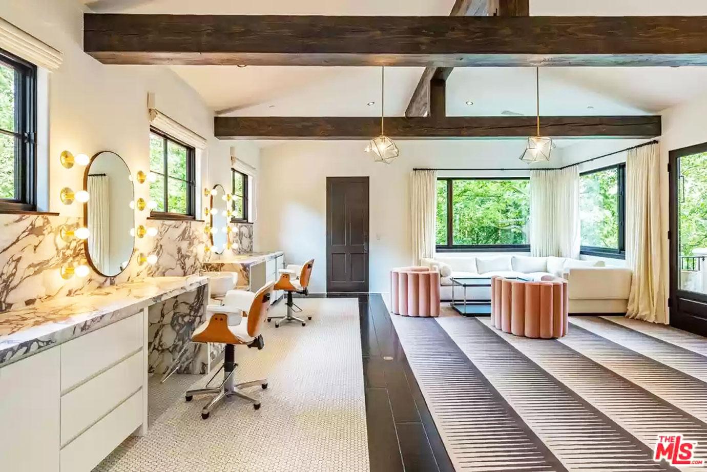 justin timberlake and jessica biel sell la home