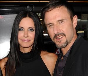 2011__04__Courteney_Cox_David_Arquette_Apr 300&#215;259.jpg