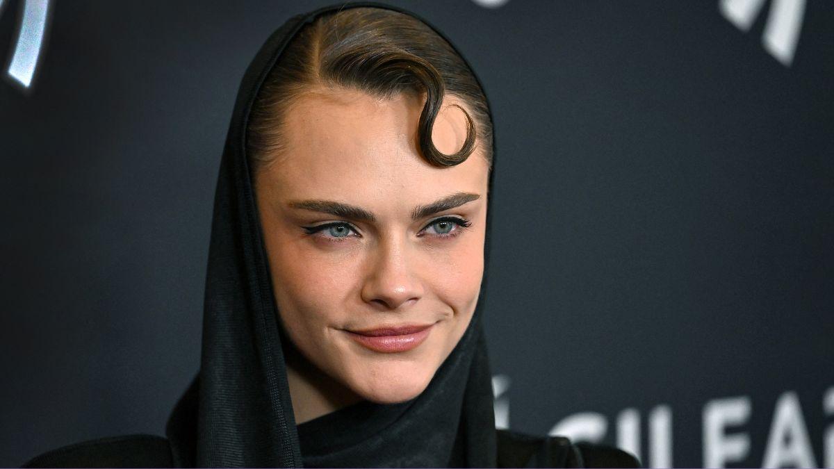 Image of Cara Delevingne keeps her relationship relatively private.