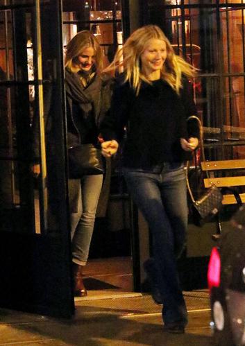 Girls’ Night Out! Gwyneth Paltrow, Cameron Diaz & Drew Barrymore Have