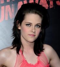 2010__03__Kristen_Stewart_March17news 203×225.jpg