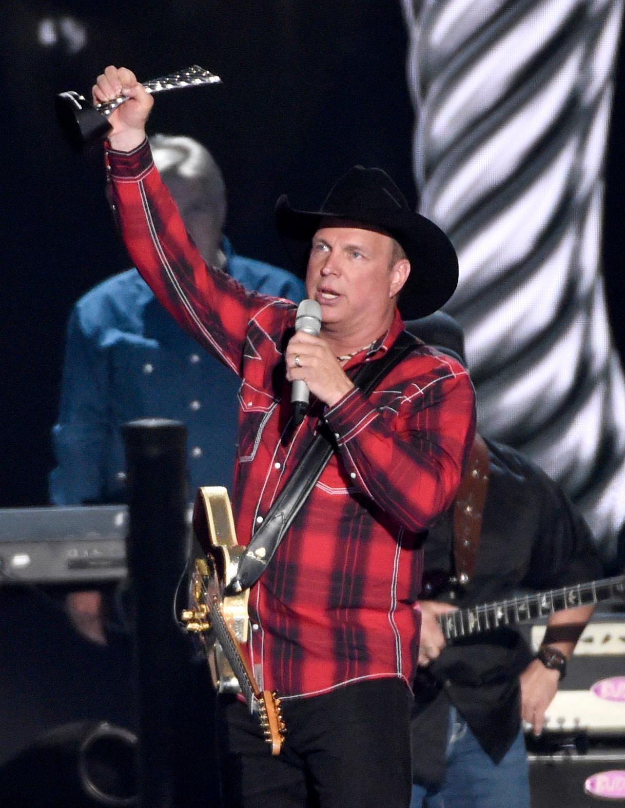 Garth Brooks Performs A Special Tribute To The Military During The ACMs!