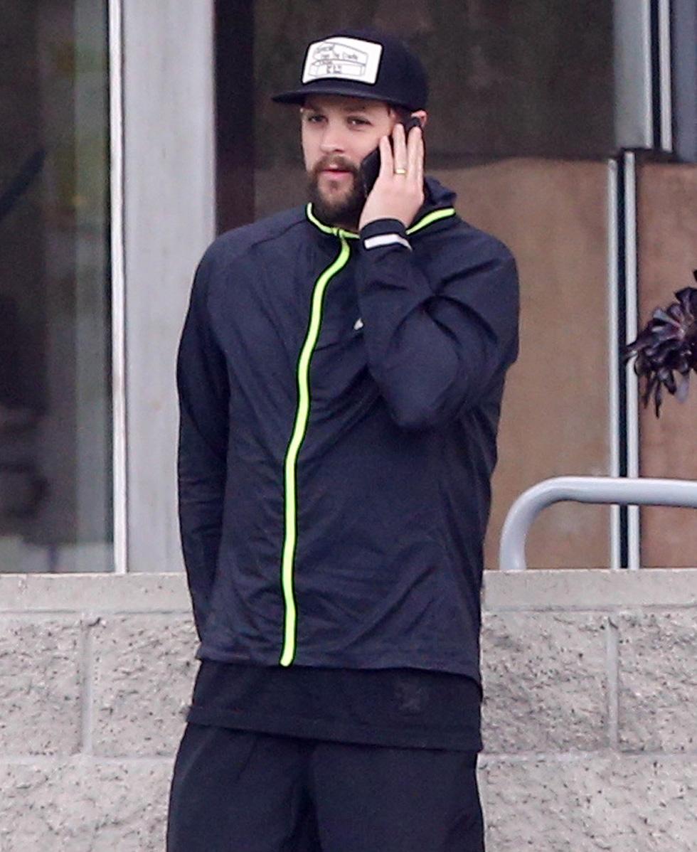 Exclusive&#8230; Joel Madden Visits A Friend In Beverly Hills