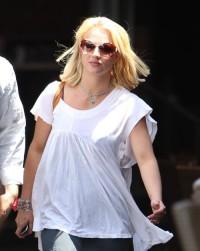 2010__12__wenn2838842 200×300.jpg