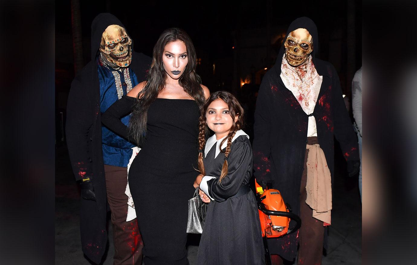 farrah-abraham-daughter-sophia-halloween-costume-photos