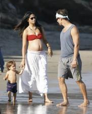 2010__01__FP_3569118_REV_McConaughey_Family_090709 182×225.jpg