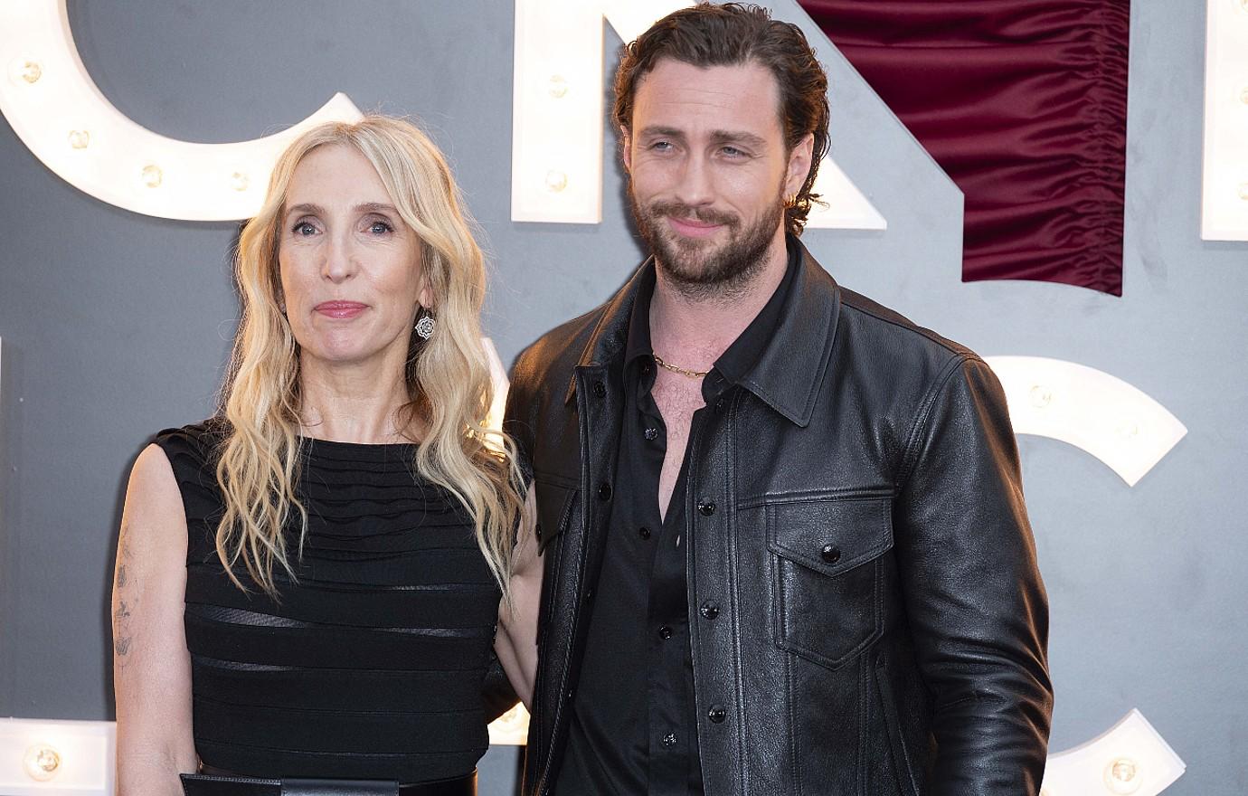 hunky aaron taylor johnson shows abs vacation with wife sam photo