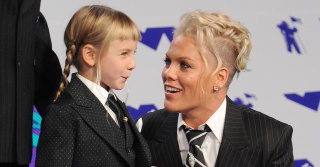 Pink VMA Speech Daughter Long