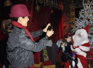 2010__12__1_Hayek_Salma_121210 300×218.jpg