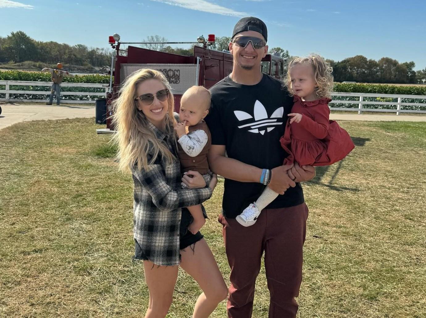 Patrick Mahomes' wife Brittany shares adorable Thanksgiving family