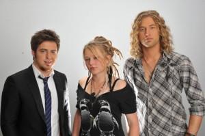 2010__05__American_Idol_Top_3_May19blog 300×199.jpg