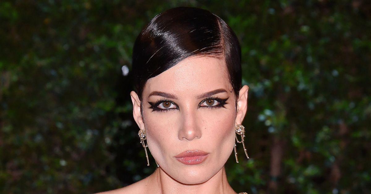 Halsey's Health History After She Lupus, Rare Illness Diagnosis: Photos