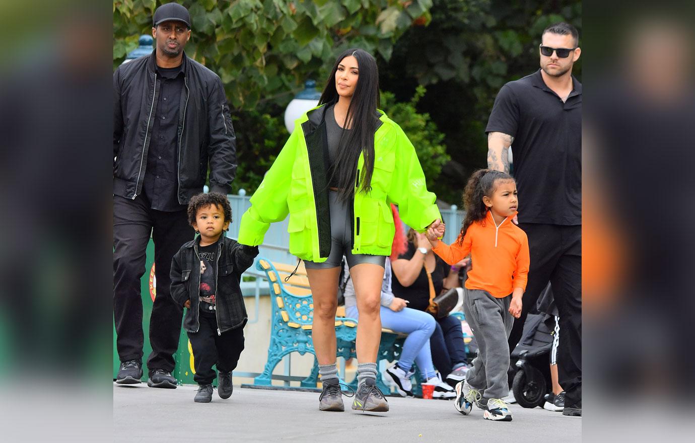 Kim kourtney kardashian kids disneyland 1