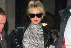 2010__12__4_Lady_GaGa_121710a 300×206.jpg