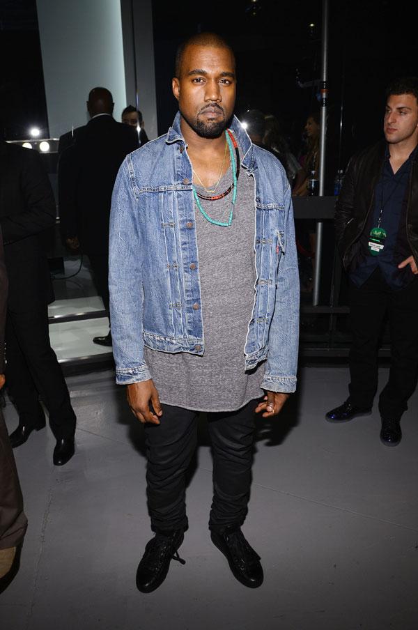 Backstge VMAs Kanye West