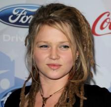 2010__03__okmagazine_crystal bowersox 225&#215;217.jpg