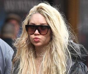 Amanda_bynes_bizarre_behavior_rotator.jpg