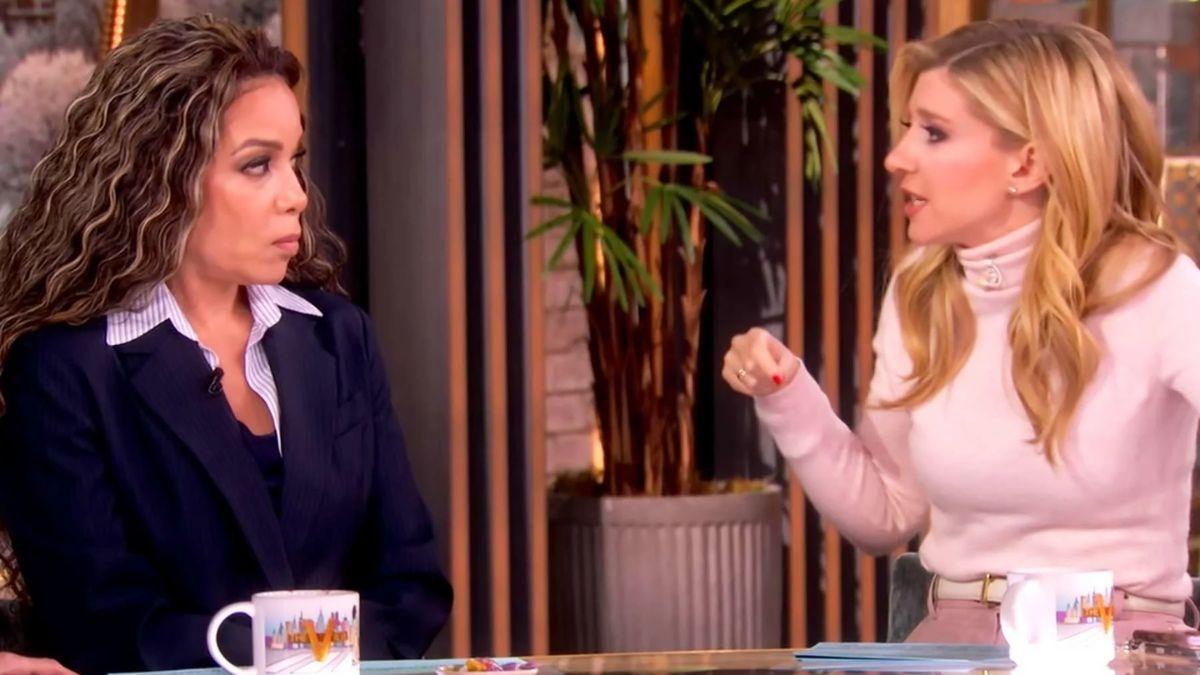 photo of sunny hostin and sara eisen on 'the view'