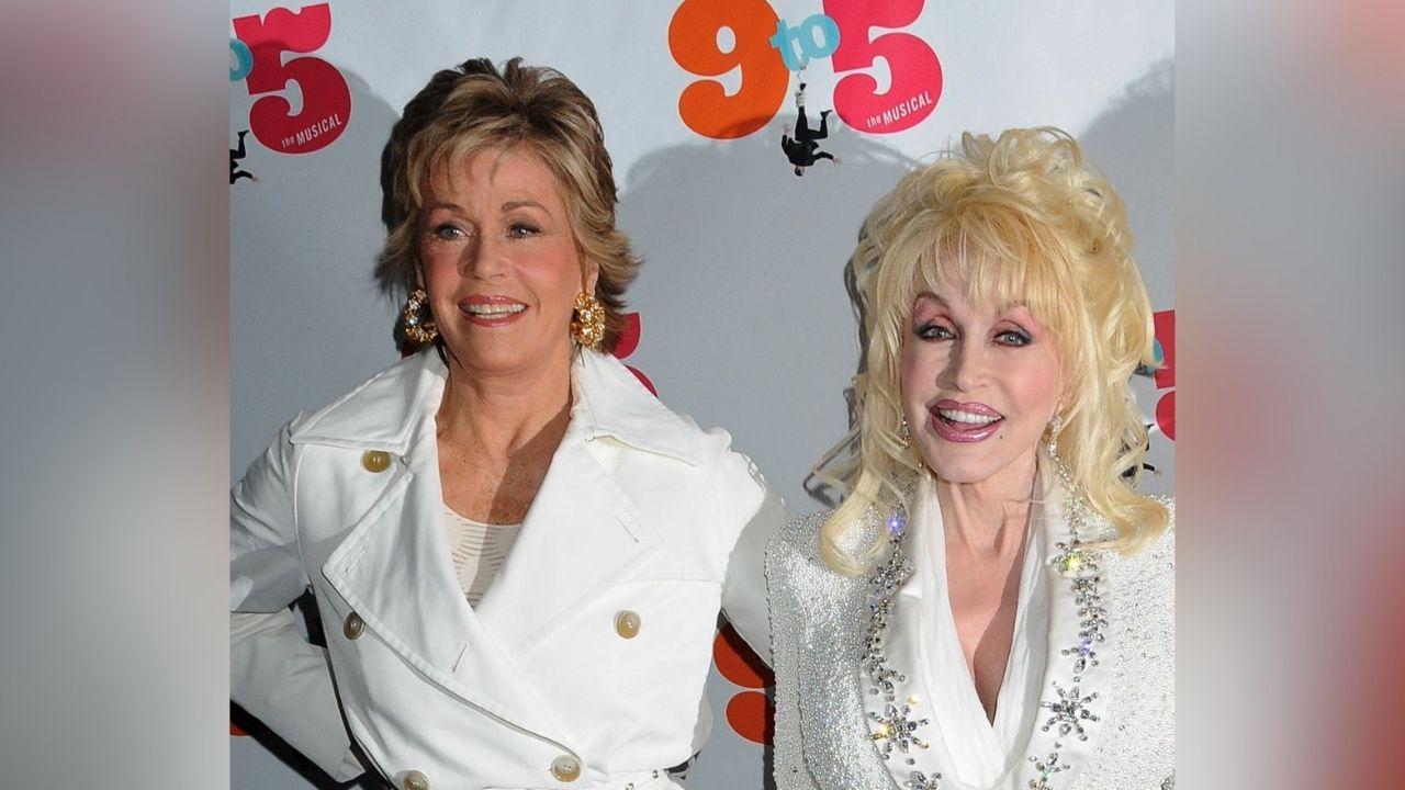 image of Jane Fonda said Dolly Parton taught her the 'importance of acknowledging and respecting fans.'