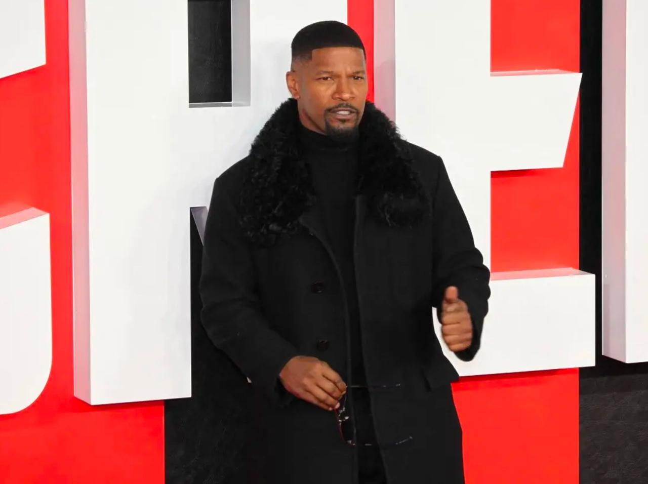 Jamie Foxx Left 'Paralyzed & Blind' From 'Blood Clot In Brain'