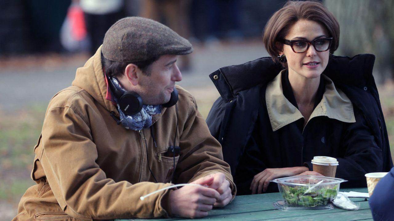 Photo of Matthew Rhys and Keri Russell.