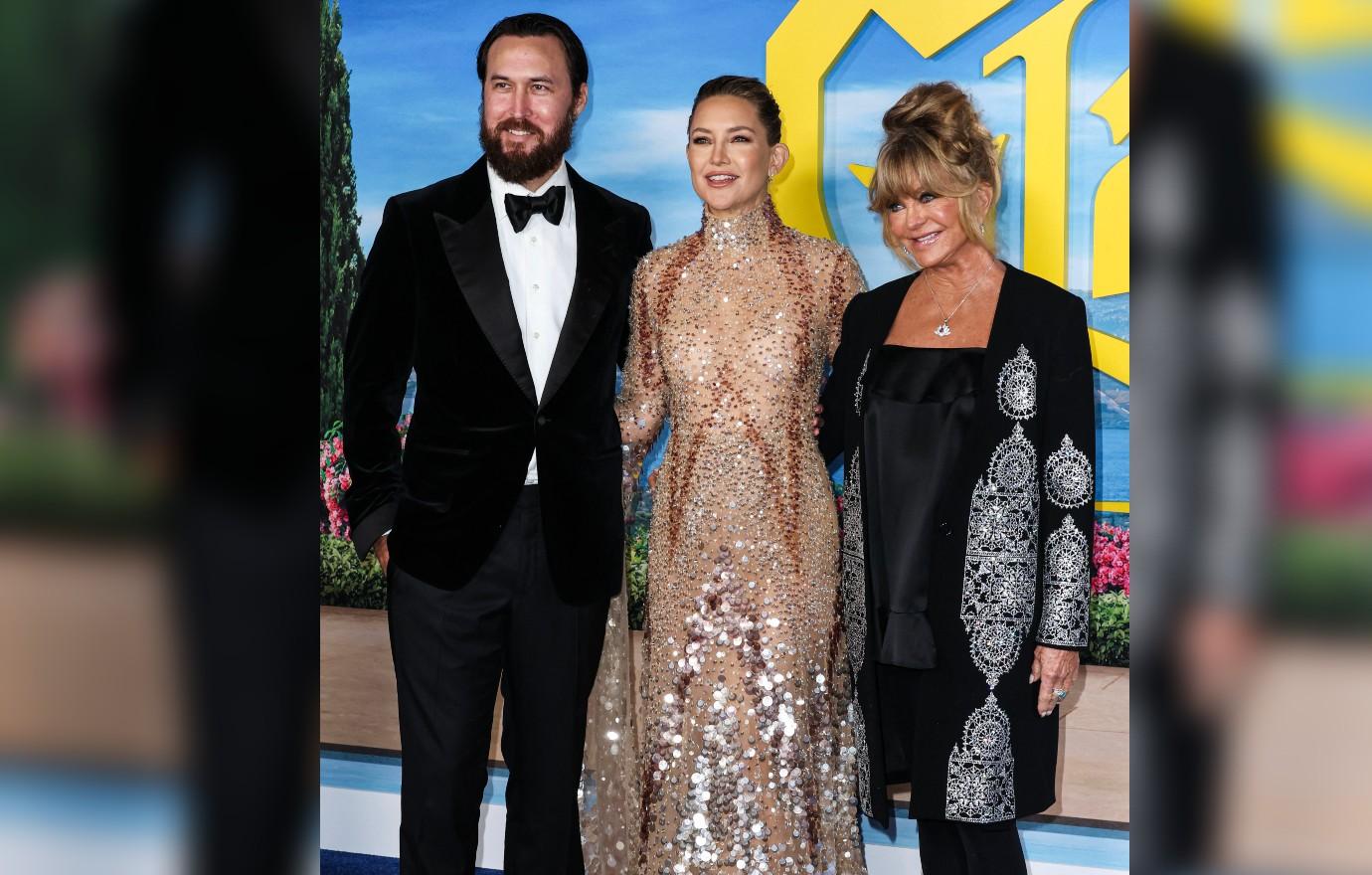 Kate Hudson and mum Goldie Hawn stun on the red carpet at movie premiere