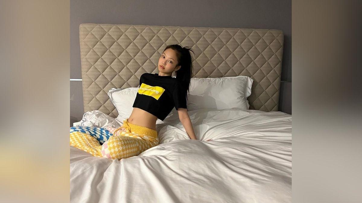 hottest celebrities in bed must see photos