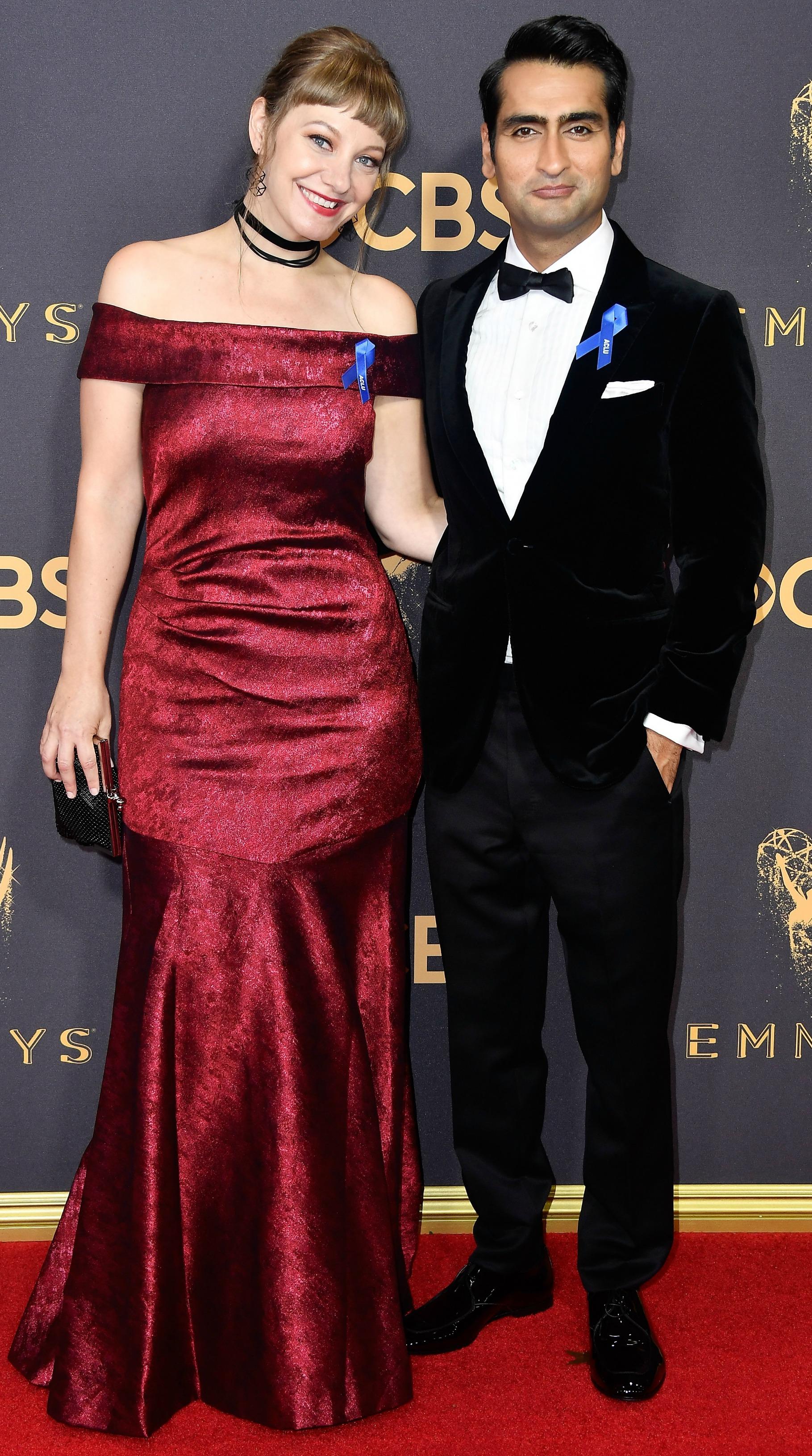 2017 emmy awards stars arrive pics 26