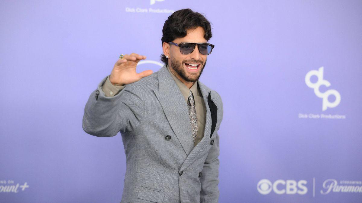 american music awards  wildest most viral moments