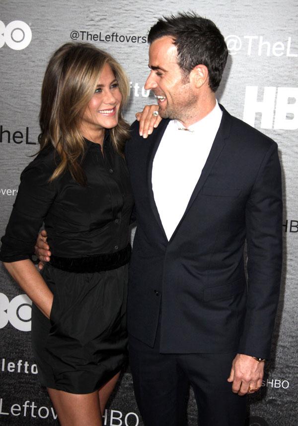 Jennifer aniston change last name theroux justin married 05