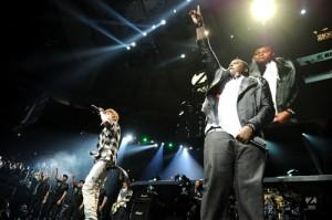 2011__05__Sean_Kingston_Justin_Bieber_May30newsnea 300×199.jpg