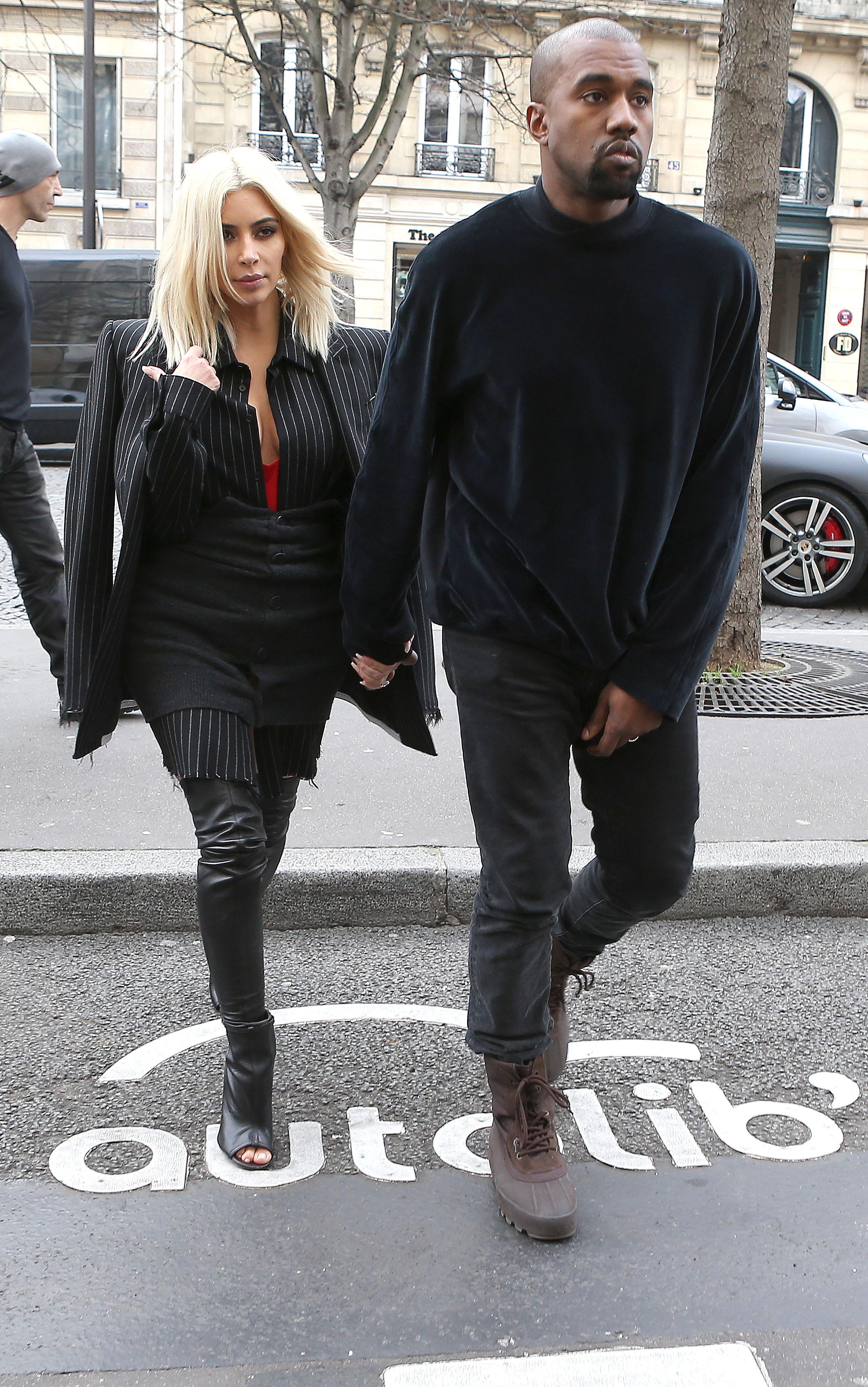 Kim Kardashian and Kanye West leaving L&#8217;Avenue restaurant in Paris