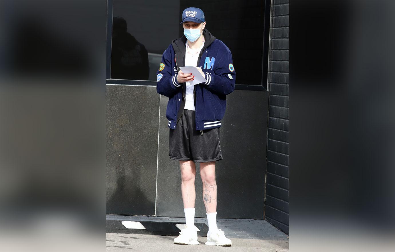 pete davidson spotted jewelry shopping as he plans to spend holidays with kim kardashian ok