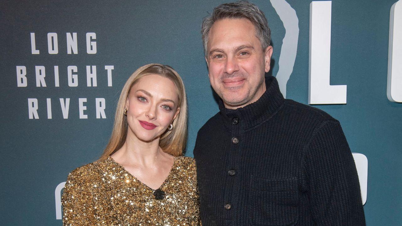 Image of Amanda Seyfried and Thomas Sadoski