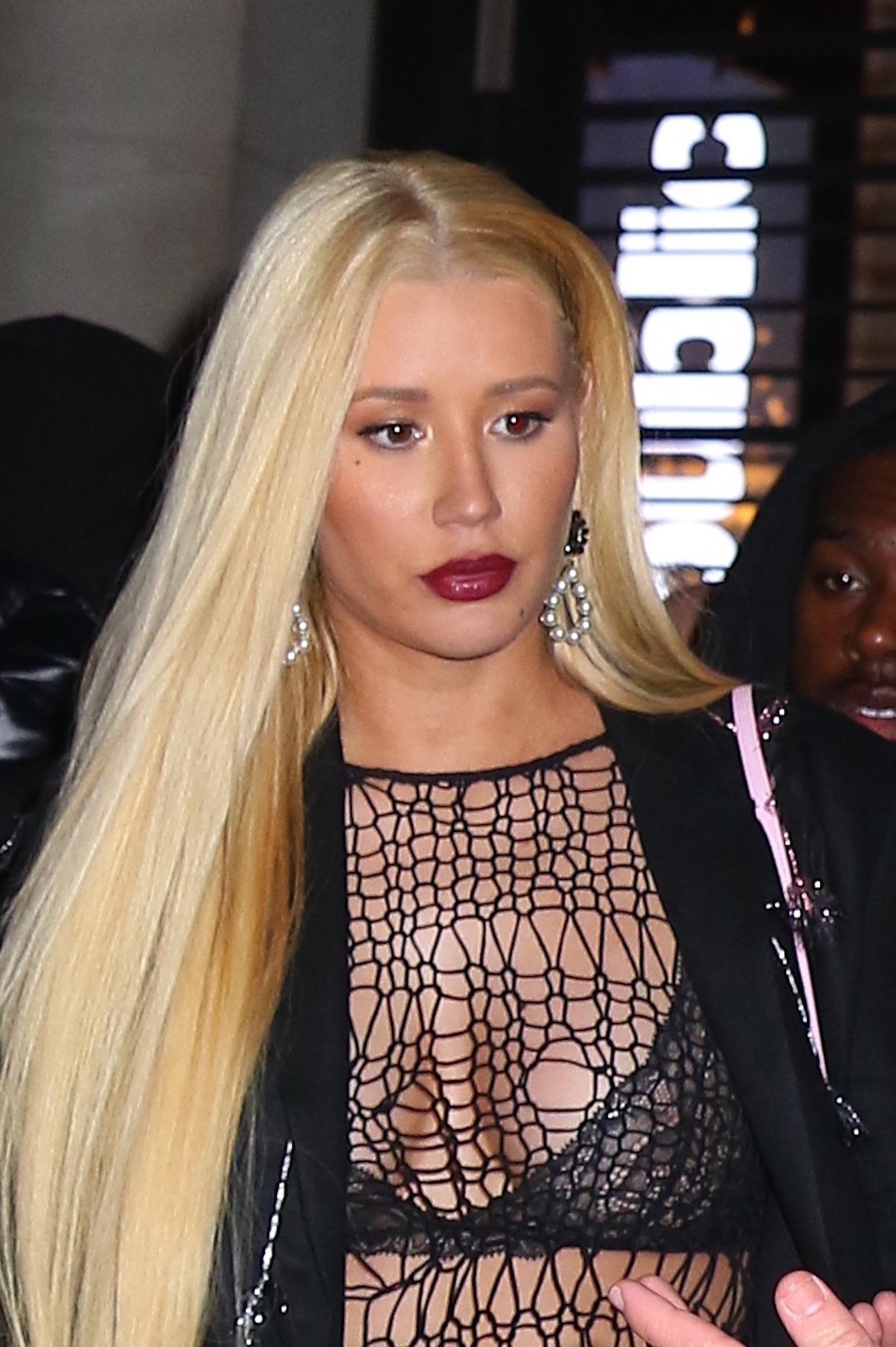 Iggy Azalea rocks a sultry outfit at the Republic part