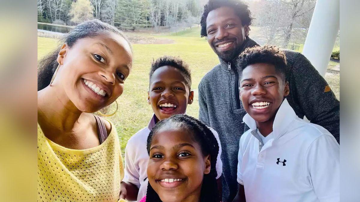 Photo of Sheinelle Jones and Uche Ojeh with their kids