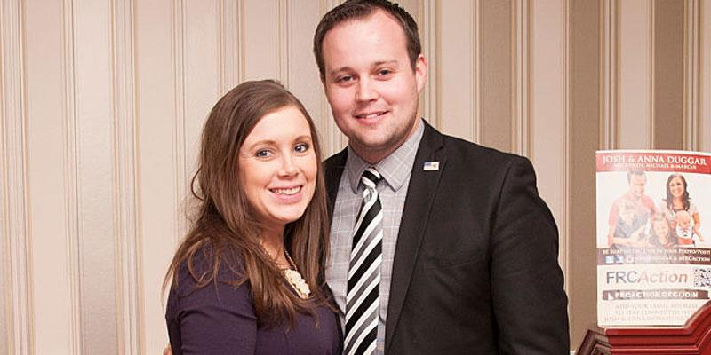 Anna And Josh Duggar Pose At Event Baby Girl