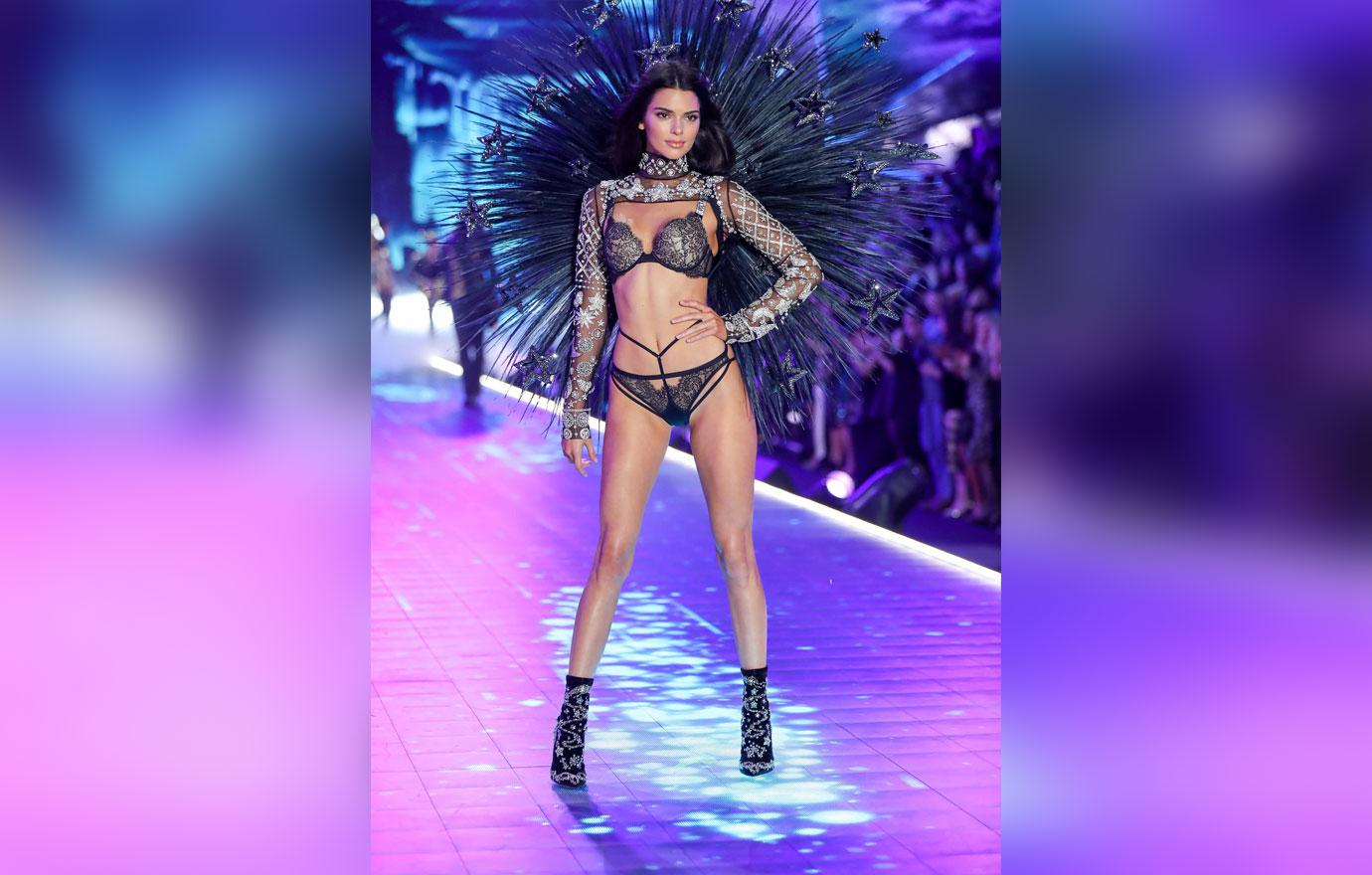 Kendall Jenner @ Victoria's Secret Fashion Show