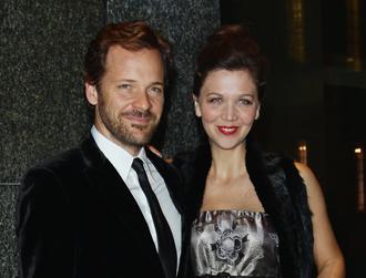 Maggie gyllenhaal peter sarsgaard april30 m.jpg