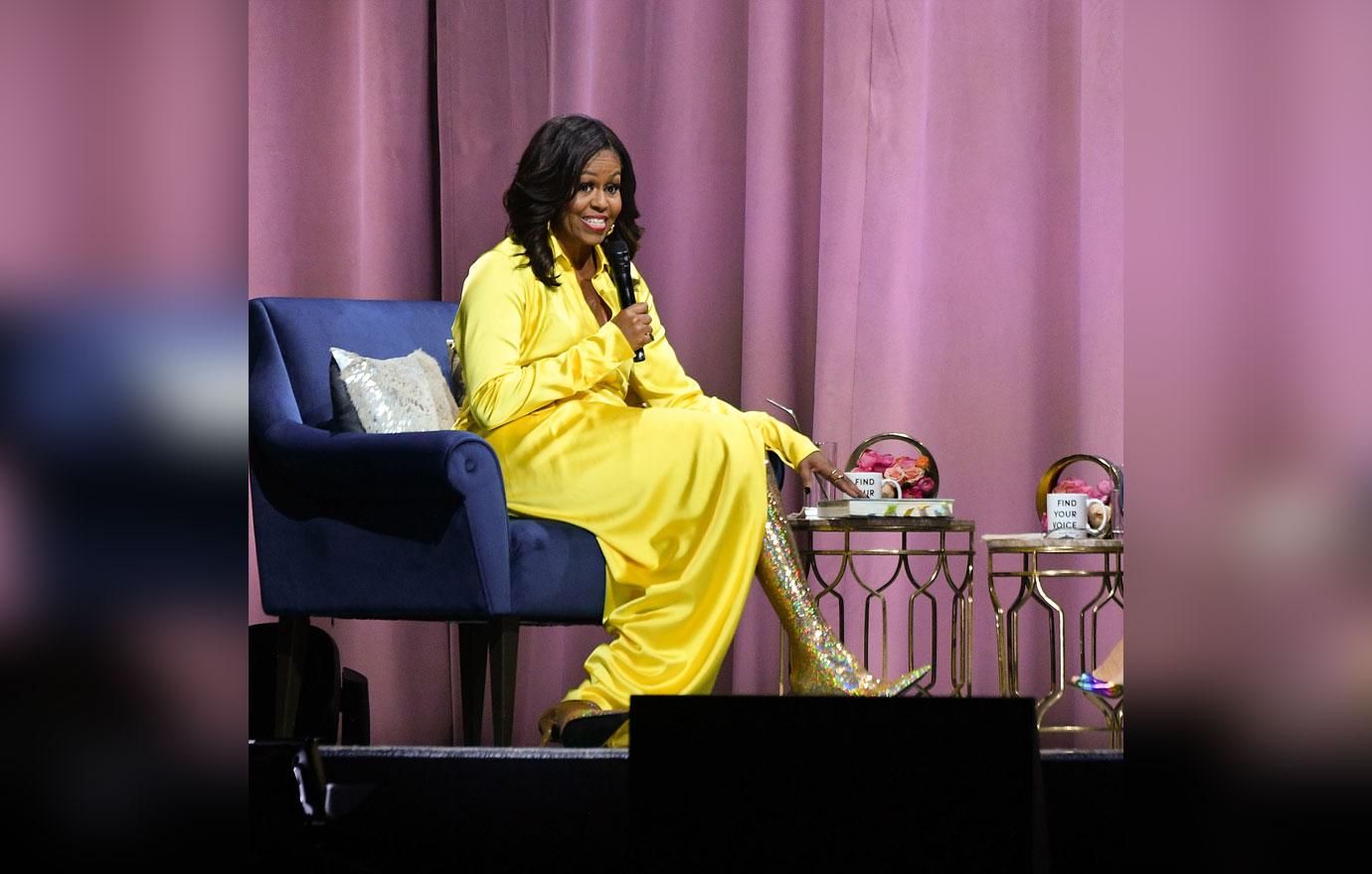 Michelle Obama Discusses Her New Book &#8220;Becoming&#8221; With Sarah Jessica Parker