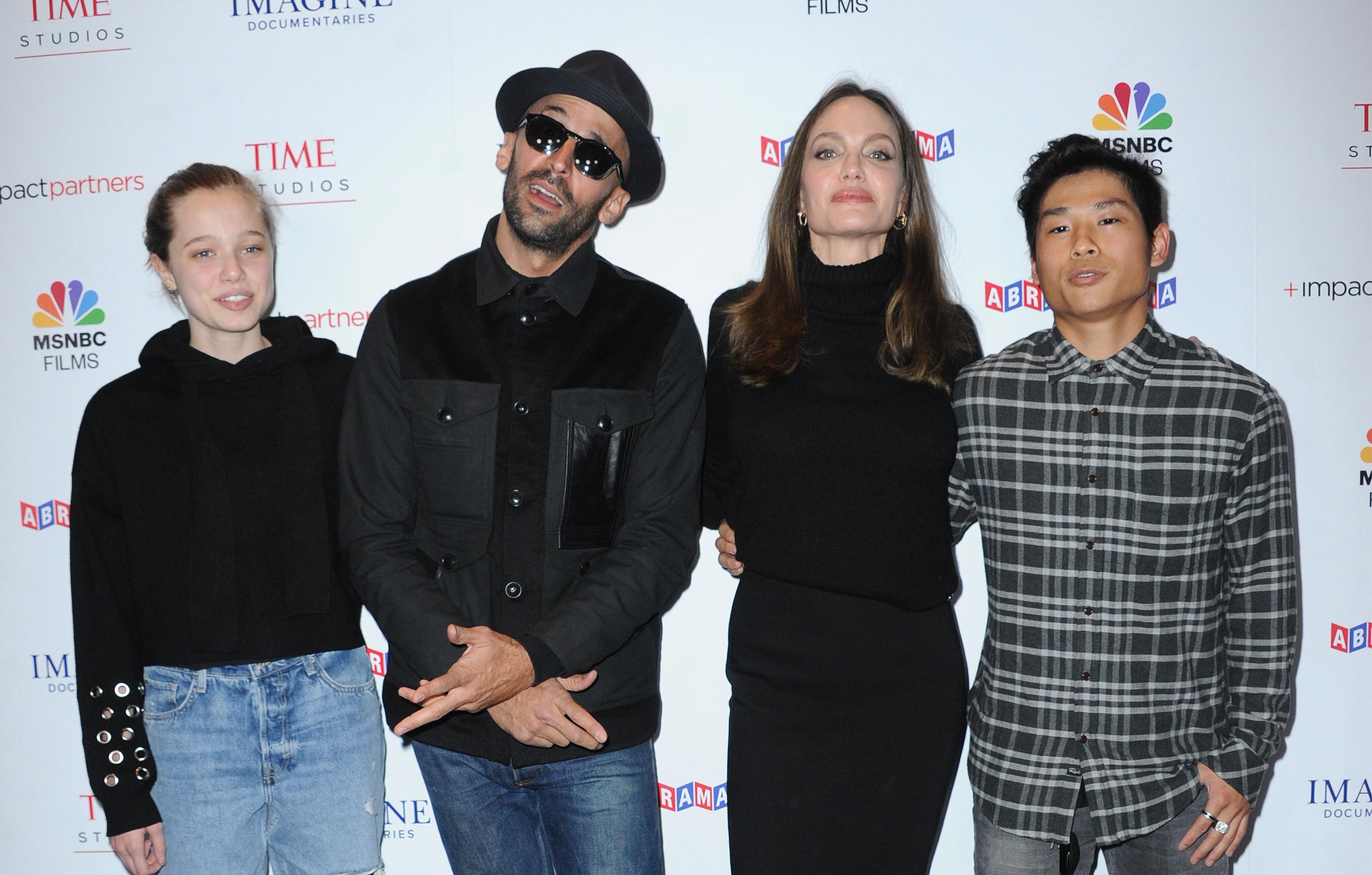 angelina jolie shiloh pax attend premiere los angeles