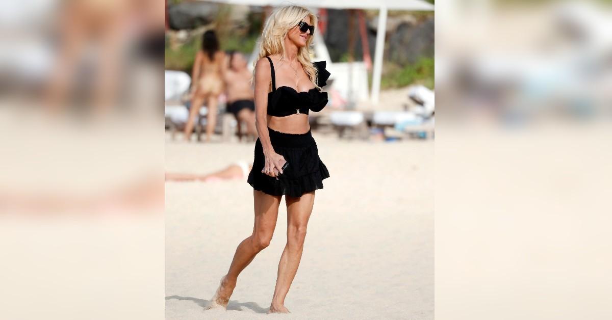 victoria silvstedt shows off physique st barts rz