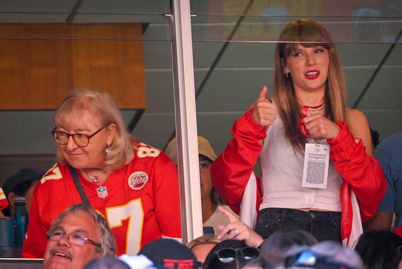 taylor swift arrives super bowl