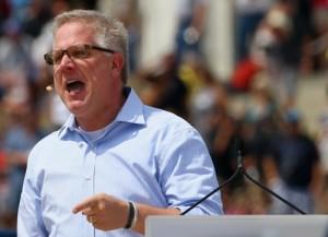 2011__03__Glenn_Beck_March15enwsnea 300×217.jpg