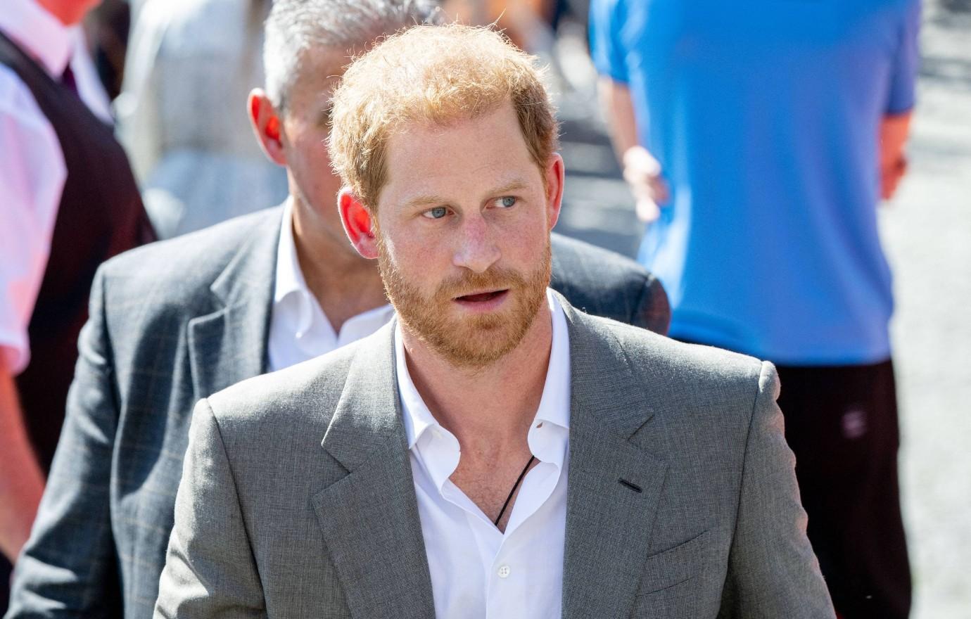 prince harry terrified meghan markle skip queens funeral