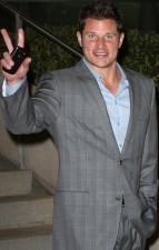 2010__03__nick.lachey 143×225.jpg